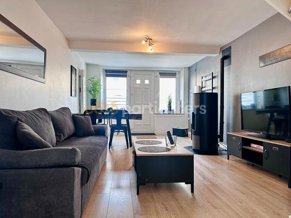 Vente
                Maison65 m² - 3 Pièces -
                    VALOGNES (50700)