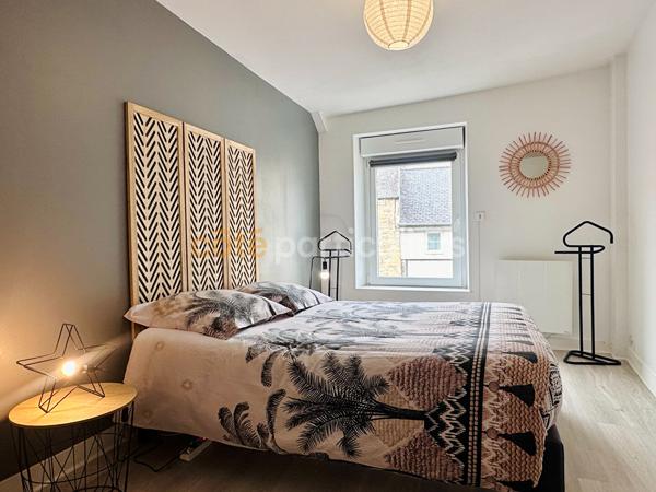 Vente
                Maison65 m² - 3 Pièces -
                    VALOGNES (50700)