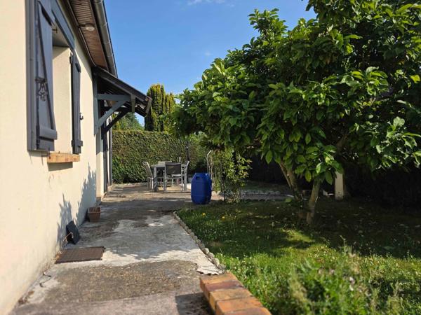 Maison
         6 pièces
        - 130 m² 378 000 € *