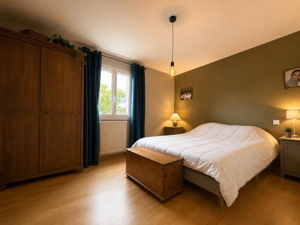 Maison
         6 pièces
        - 130 m² 378 000 € *