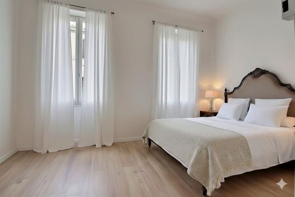 MARSEILLE 6- SECTEUR LODI - APPARTEMENT 2 CHAMBRES - RENOVE TRAVERSANT COMTEMPORAIN - AU CALME ABSOLU - LUMINEUX -