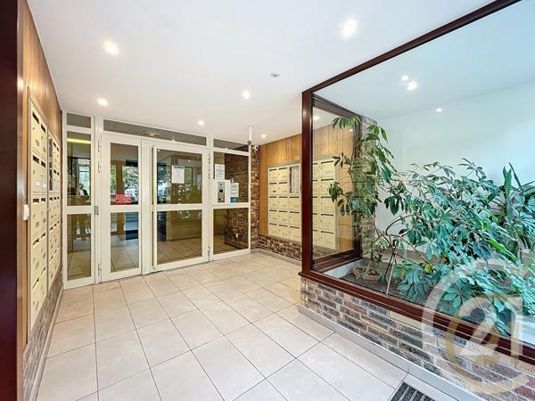 Appartement F4 à vendre  4 pièces - 74,12 m2 PARIS - 75014