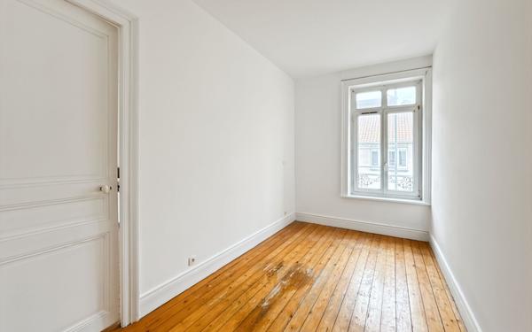Immeuble à vendre    8 pièces • 170 m2 Boulogne-sur-Mer