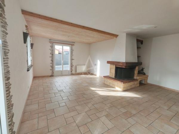 A cinq minutes de La Chapelle Basse-Mer, maison avec 3 chambres, garage, terrain...