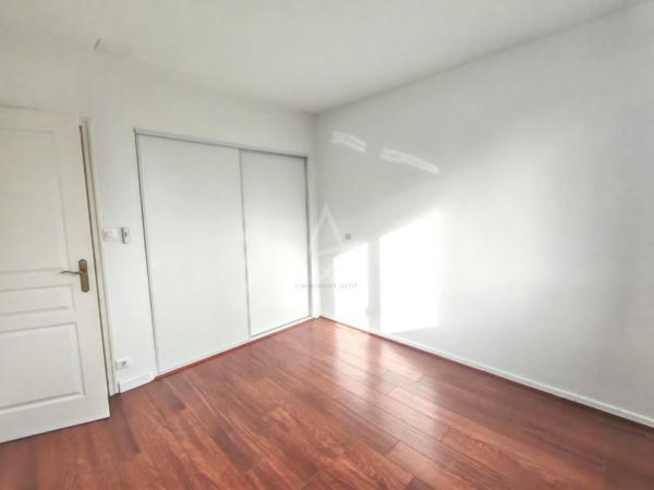 A cinq minutes de La Chapelle Basse-Mer, maison avec 3 chambres, garage, terrain...