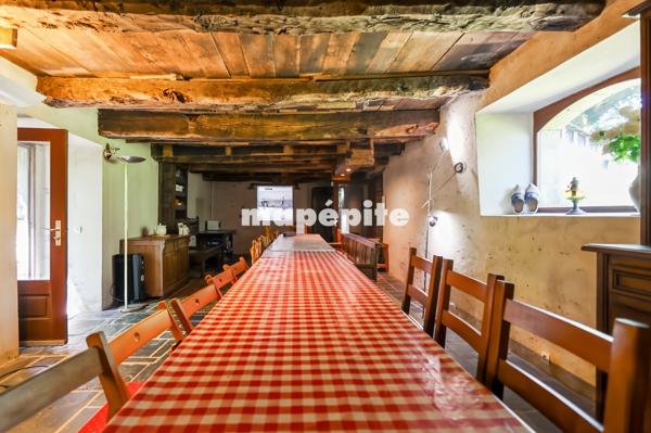 Maison
         19 pièces
        - 1275 m² Bien prestige 590 000 € *