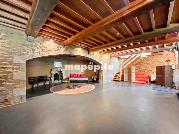 Maison
         19 pièces
        - 1275 m² Bien prestige 590 000 € *
