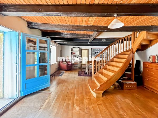 Maison
         19 pièces
        - 1275 m² Bien prestige 590 000 € *