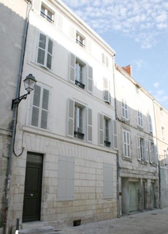 Location à l'année › Grand T2 50m²– centre ville Proche du vieux Port de La Rochelle
