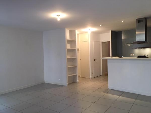 Location à l'année › Grand T2 50m²– centre ville Proche du vieux Port de La Rochelle