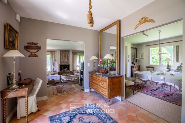 Propriété de charme dans un parc verdoyant avec piscine et dépendance