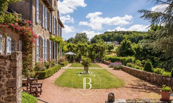 Aurillac, Château 10 Chambres -  400 m² à vendre