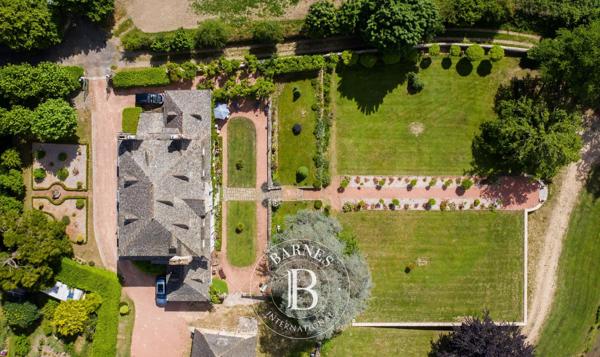 Aurillac, Château 10 Chambres -  400 m² à vendre