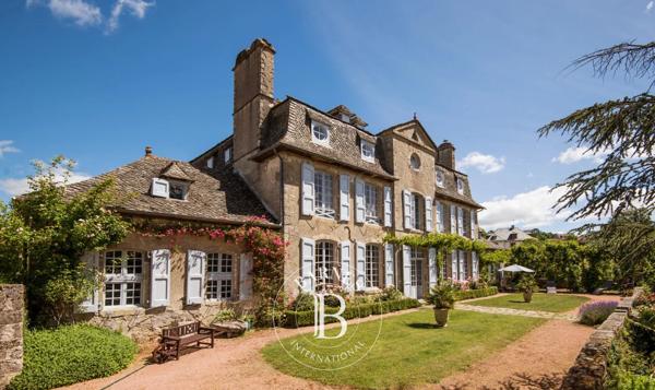 Aurillac, Château 10 Chambres -  400 m² à vendre