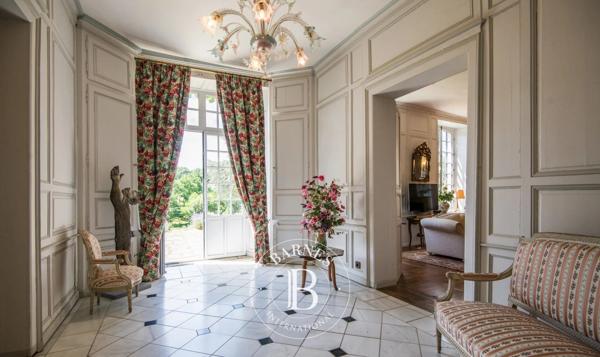 Aurillac, Château 10 Chambres -  400 m² à vendre