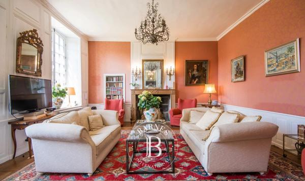 Aurillac, Château 10 Chambres -  400 m² à vendre