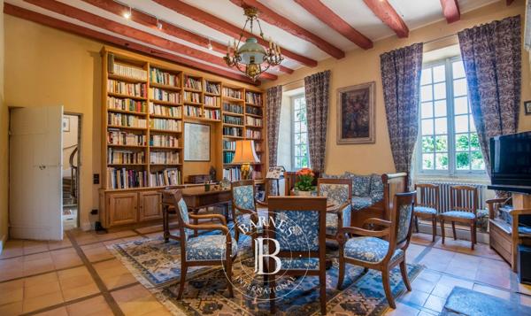 Aurillac, Château 10 Chambres -  400 m² à vendre