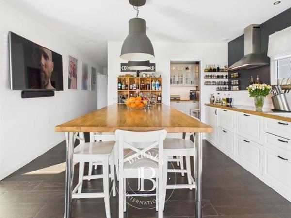 Sangatte, Maison 6 Chambres -  313 m² à vendre