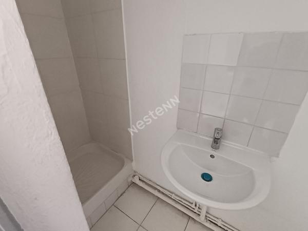 Toulon Place de l'Opéra. Immeuble complet de 16 lots en R+6 de 380m²