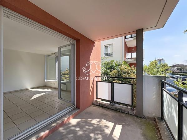 T2 de 46m2 + balcon + Box