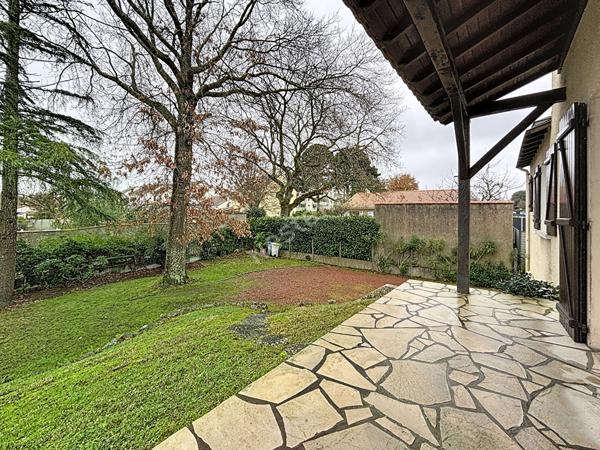 Maison à vendre à Rezé - 6 pièces, 3 chambres, jardin