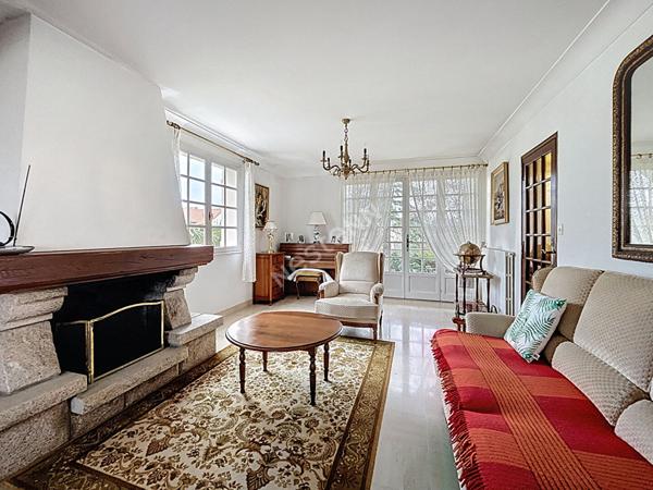 Maison à vendre à Rezé - 6 pièces, 3 chambres, jardin