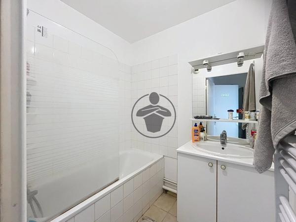 Vente                                                      Appartement
                        
                     3 pièces                      56 m2                     à Saint-Quentin