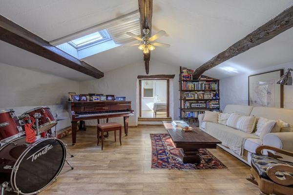 Co- exclusivité - Magnifique Bastide avec piscine à vendre à Mouans Sartoux