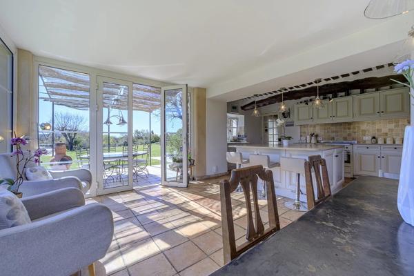 Co- exclusivité - Magnifique Bastide avec piscine à vendre à Mouans Sartoux