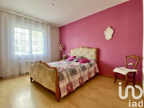 Maison 4 pièces de 100 m² à Vouvant (85120)