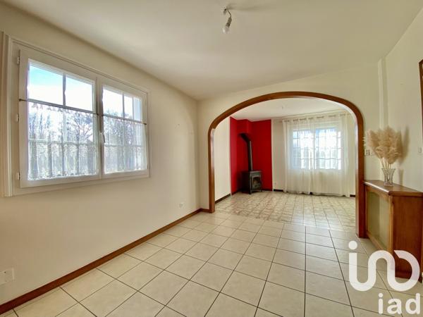 Maison 4 pièces de 100 m² à Vouvant (85120)