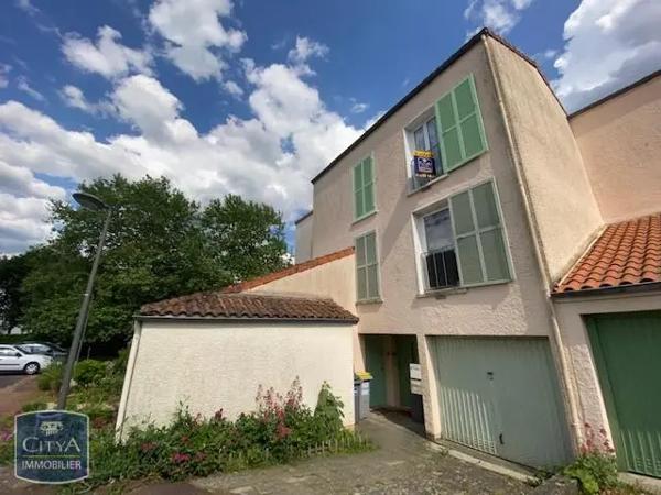 Appartement à louer 4 pièces 104.31m² Poitiers (86000)