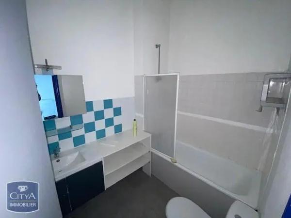Appartement à louer 4 pièces 104.31m² Poitiers (86000)