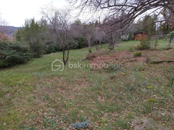 Terrain de 1 000 m²