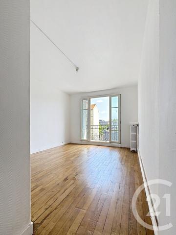 Appartement F3 à vendre  3 pièces - 65 m2 ST DENIS - 93