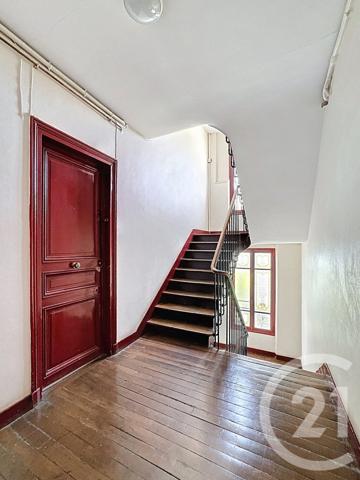 Appartement F3 à vendre  3 pièces - 65 m2 ST DENIS - 93