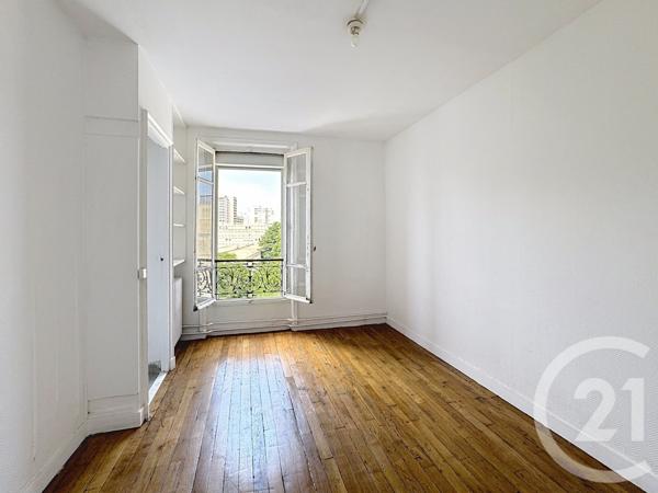 Appartement F3 à vendre  3 pièces - 65 m2 ST DENIS - 93