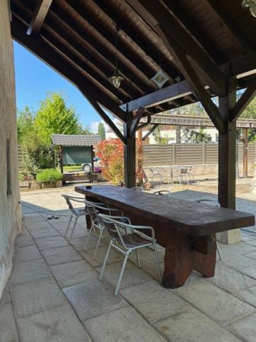 Fonds de commerce à vendre secteur Divonne (01) Restaurant Cadre champêtre