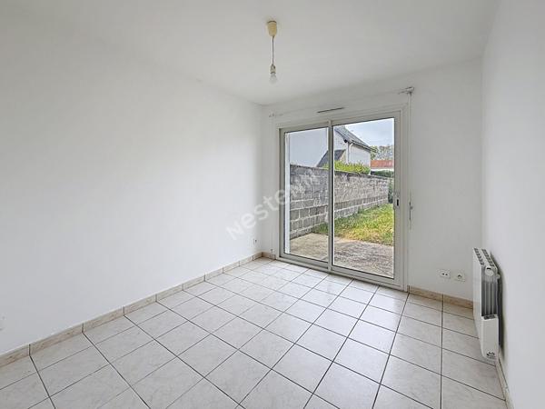 Nantes Bout des pavés - Exclusivité ! En vente, maison d'architecte de 2005, plain pied 2 chambres, garage, jardin clos. A deux pas des petits commerces et du Tram.