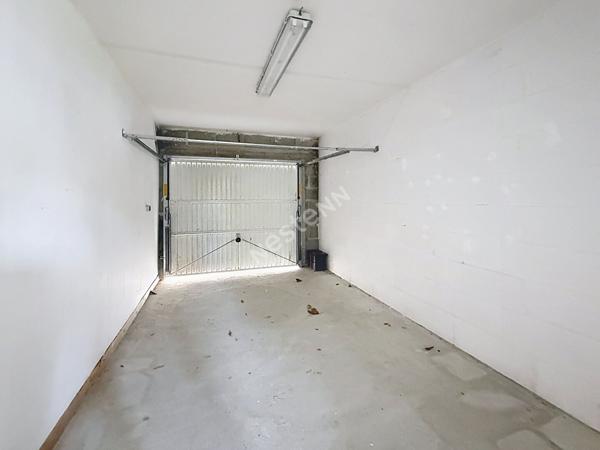 Nantes Bout des pavés - Exclusivité ! En vente, maison d'architecte de 2005, plain pied 2 chambres, garage, jardin clos. A deux pas des petits commerces et du Tram.