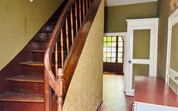 Maison à vendre    7 pièces • 227 m2 Luché-Pringé