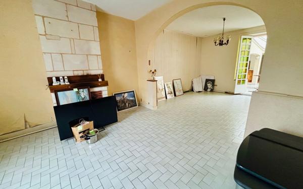 Maison à vendre    7 pièces • 227 m2 Luché-Pringé