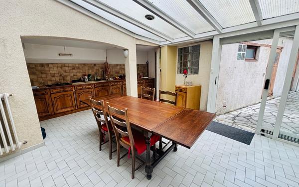 Maison à vendre    7 pièces • 227 m2 Luché-Pringé