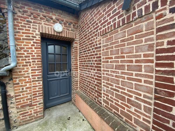 vente d un ensemble immobilièr de 4 maisons et 1 appartement louer 15 pièces Proche de VERVINS (02)