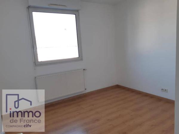 A LOUER ! APPARTEMENT T3 EN PLEIN CENTRE VILLE DE VOIRON