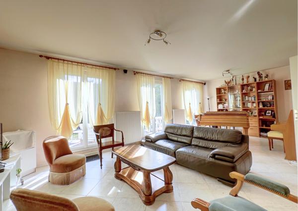 Brétigny-sur-Orge (91220) Maison familiale - Brétigny-sur-Orge