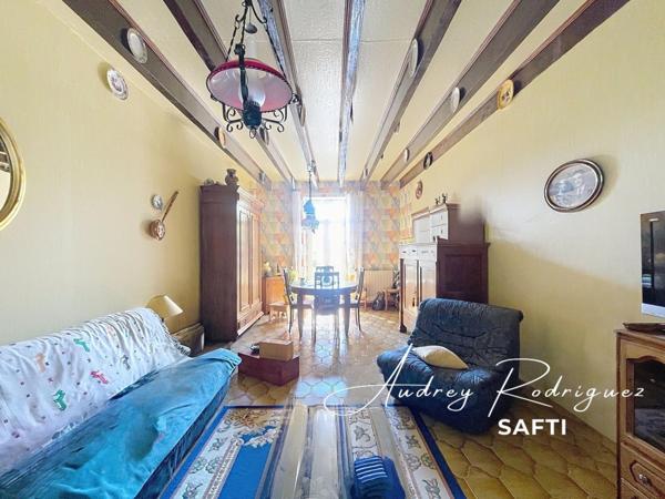 Maison de caractère en pierre avec dépendances