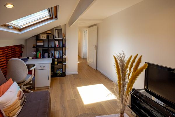 Villa avec vue dégagée – Charme et élégance au rendez-vous