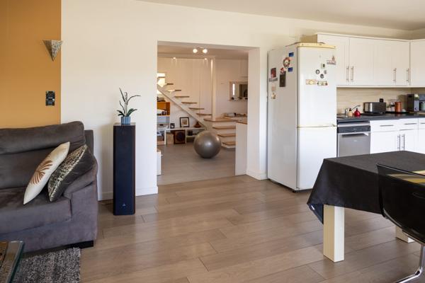 Villa avec vue dégagée – Charme et élégance au rendez-vous