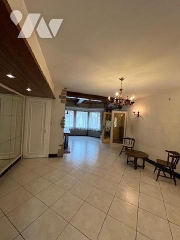 Hesdin, Maison d'habitation - Maison de ville aux volumes généreux proche des commodités se com...